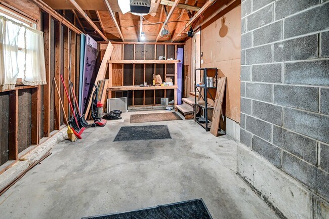 Building Photo - Katzfey-6715-6717 Century Ave