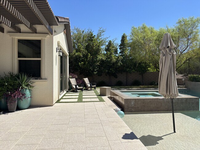Building Photo - 81 Navarra Canyon Ct