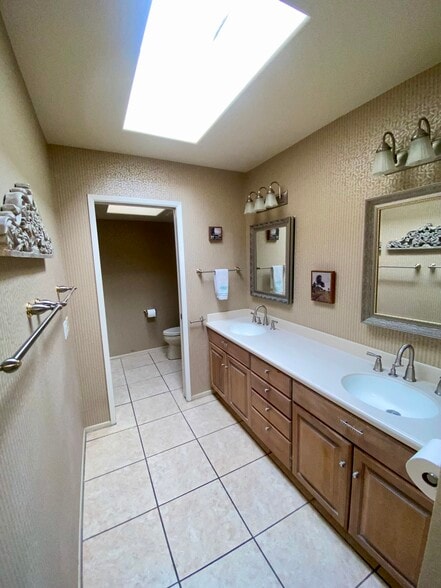 Building Photo - 44249 Portofino Ct