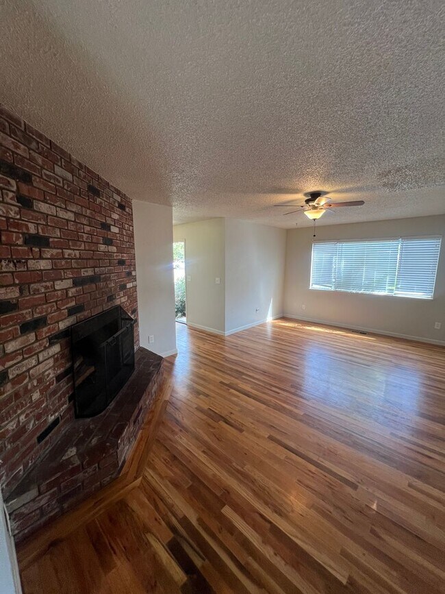Building Photo - Durham 3 bedroom 2 bath Home, MOVE IN SPEC...