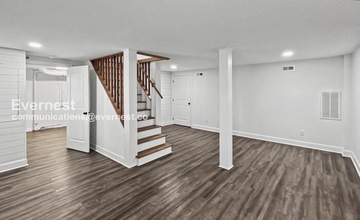 Building Photo - 2923 Ozark Rd