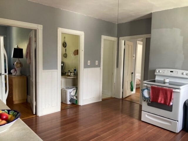 Building Photo - 25 W Kidder St