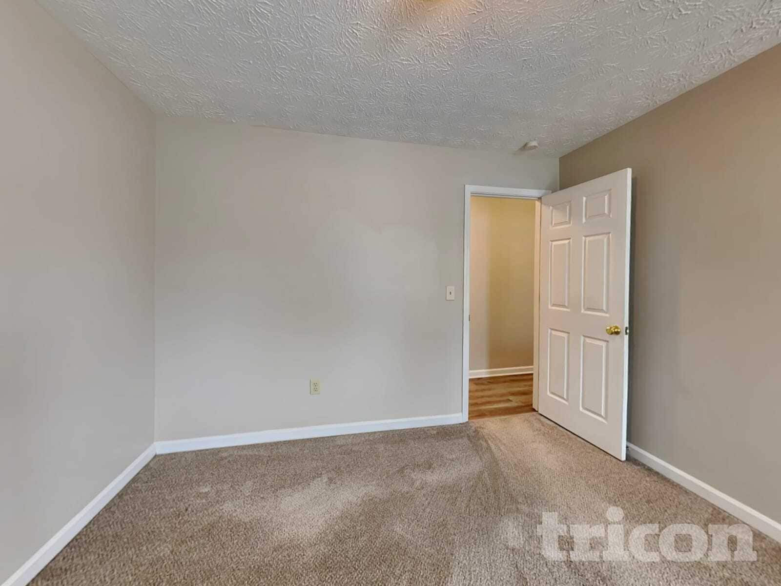 Building Photo - 1475 Watercrest Cir