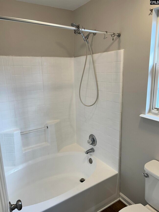 Building Photo - 21 Rosepine Dr