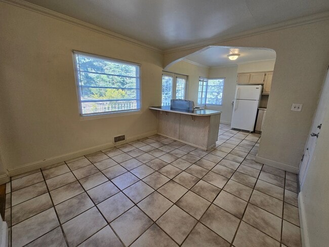 Building Photo - Adorable South Hill Home! Available Now!