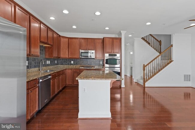 Building Photo - 8852 Purple Iris Ln