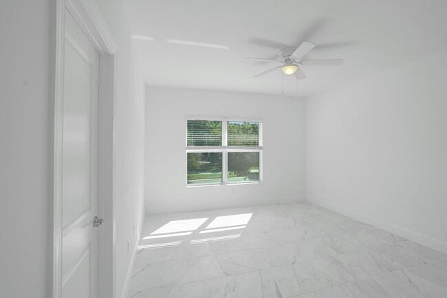 Building Photo - Gorgeous New 3 bedroom 2.5 Townhouse in Deerfield Beach, Sandpiper Pointe (2 Story)