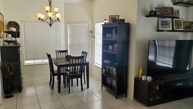 Building Photo - 12233 Armenia Gables Cir