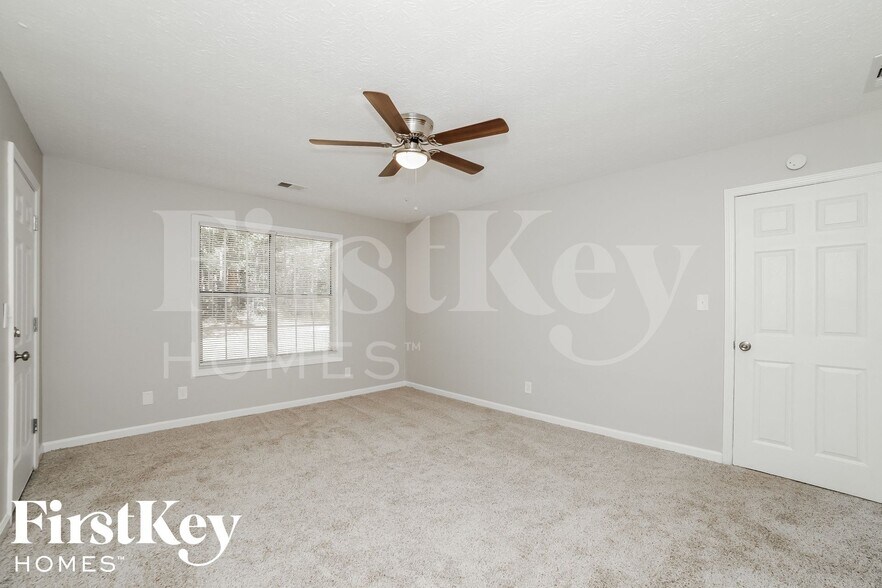 Building Photo - 3902 Viola Ct