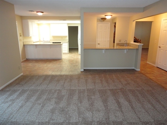 Building Photo - 9000 Feather River Ct