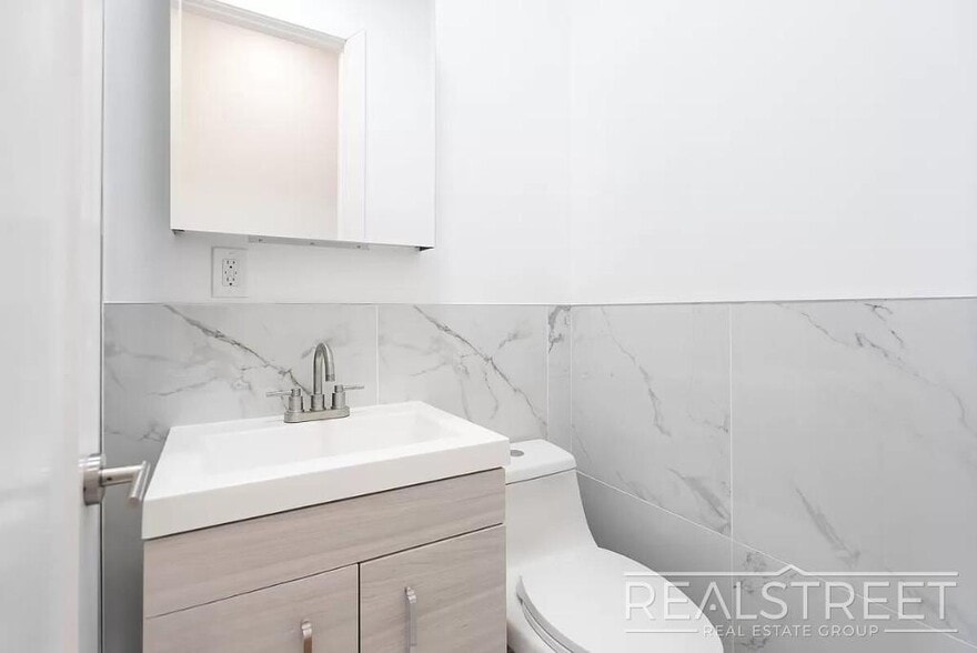 Building Photo - Brand new 2 Bed 2 Bath in Bushwick!