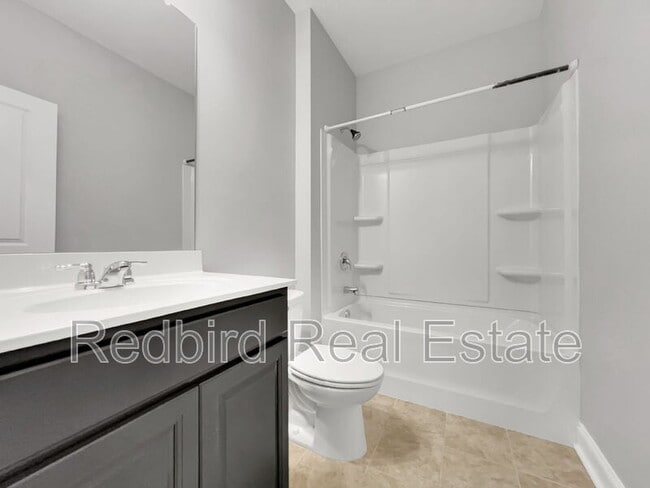 Building Photo - 1005 Lonergan Cir