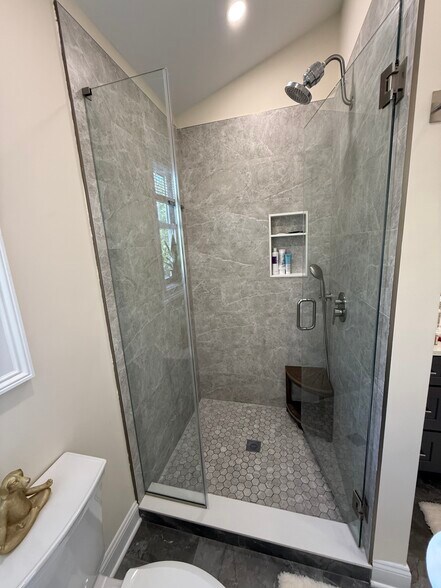 Building Photo - 60 Melbourne Rd Ext