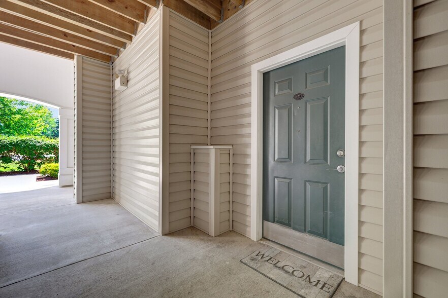 Building Photo - 42421 Rockrose Sq