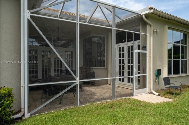 Building Photo - 9350 Via Classico W