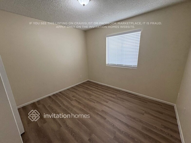 Building Photo - 7341 W Shangri La Rd