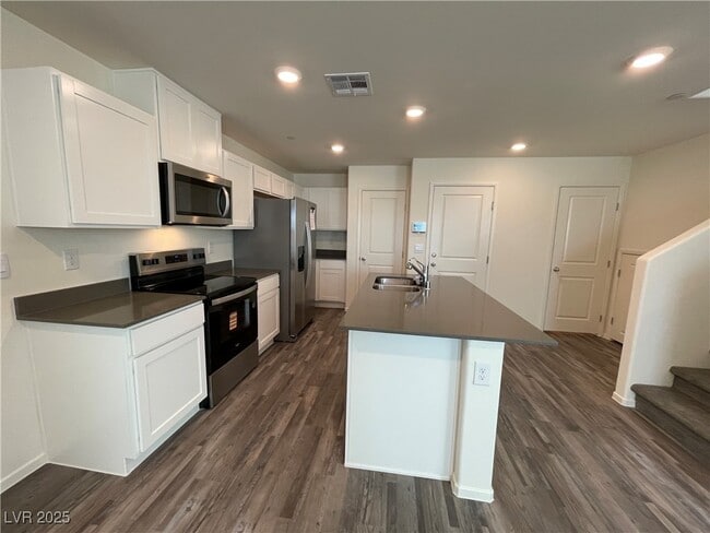 Building Photo - 4919 Chapin Mesa Ave