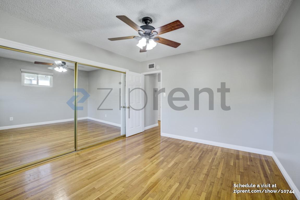 Building Photo - 16422 McRae Ave