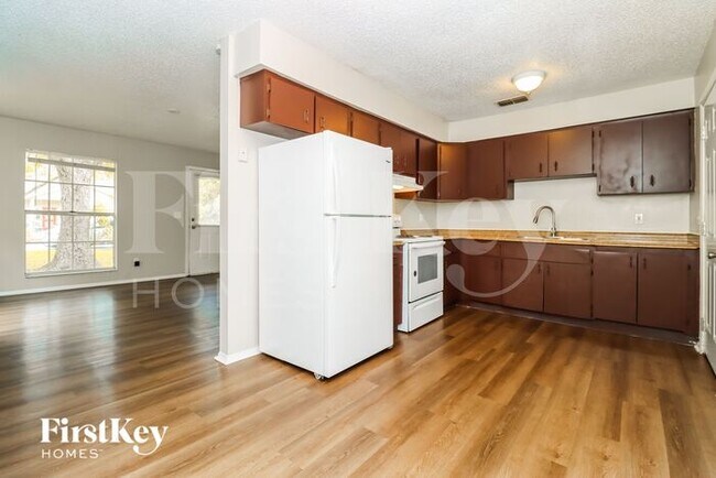 Building Photo - 3819 17th Ave S