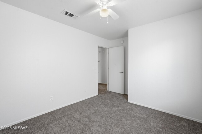 Building Photo - 10008 E Moonstruck Way