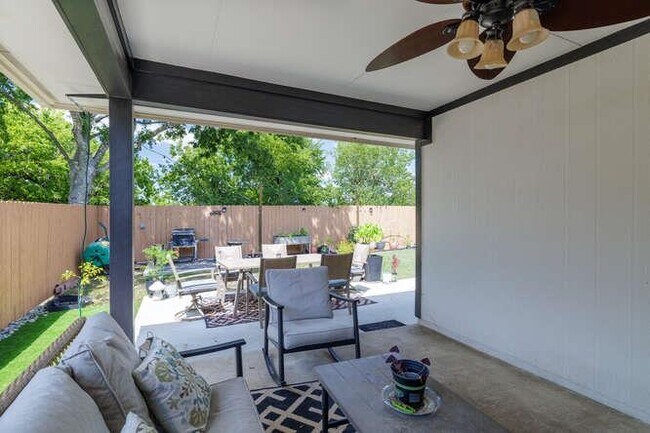 Building Photo - 213 Chandler Crossing Trail