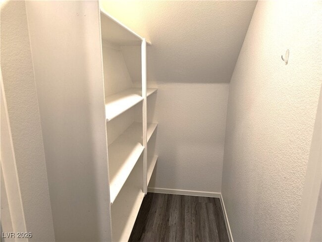 Building Photo - 487 Waterfall Cv Ct