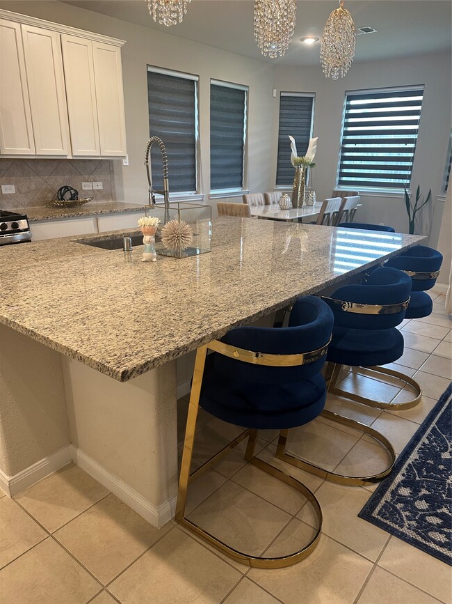 Building Photo - 1617 Darwin Cedar Dr