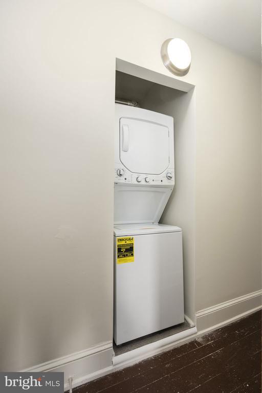 Building Photo - 134 Gay St