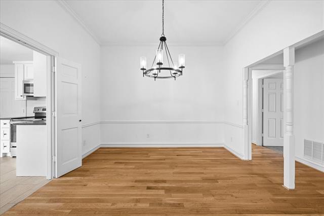 Building Photo - 1143 Bayshore Dr