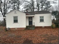 Building Photo - 2 Bedroom 1 Bathroom