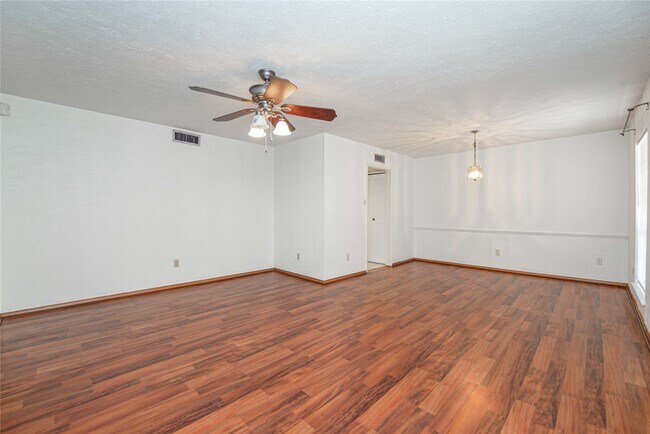 Building Photo - 3803 Cypressdale Dr
