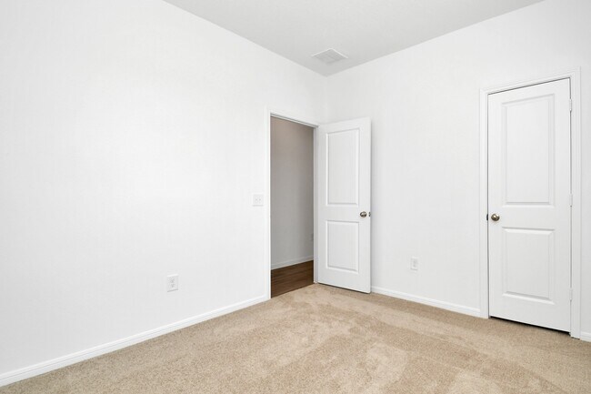 Building Photo - 16150 Elbridge Ct