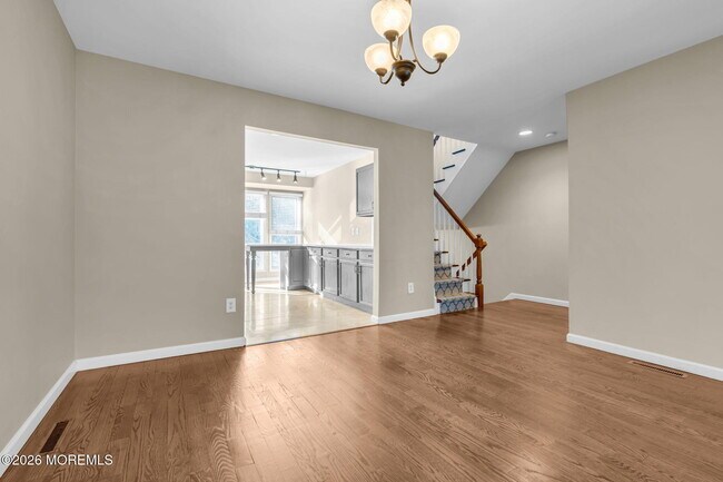 Building Photo - 148 Ambassador Dr