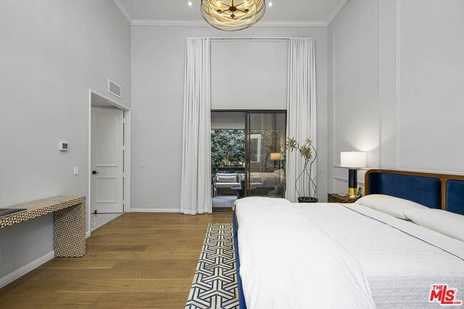 Building Photo - 2237 Century Hill