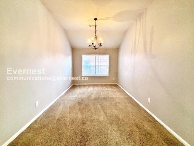 Building Photo - 25407 Barmby Dr