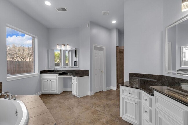 Building Photo - 13811 Sugar Dock Ct