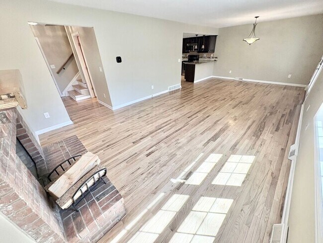 Building Photo - 13982 E Arizona Ave