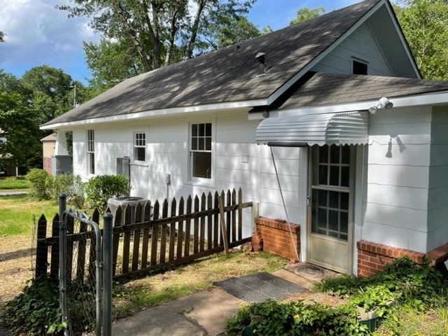 Building Photo - 456 Morton Ave