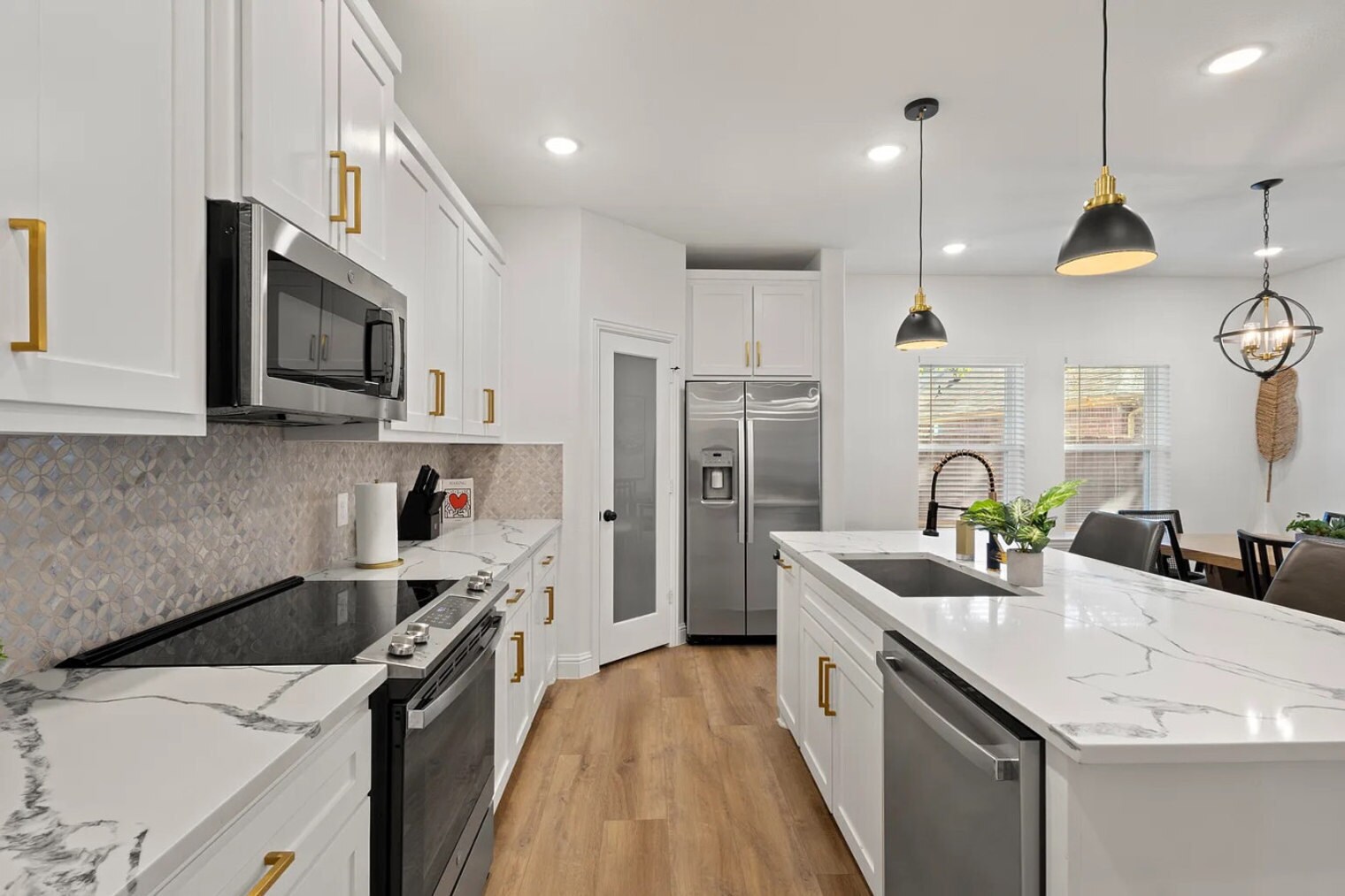 Building Photo - 3122 Chihuahua Ave