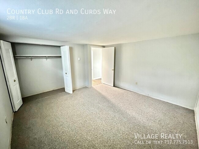 Building Photo - 671 Country Club Rd