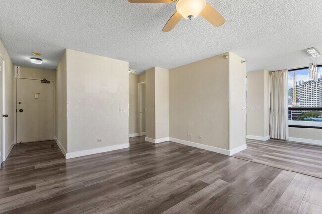 Building Photo - Downtown Honolulu Gem | Ocean, Mountain & City Views | Updated 2BD/2BA