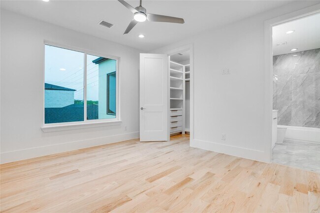 Building Photo - 3321 Walchard Ct