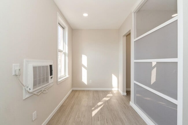 Building Photo - 40 Beacon Ave