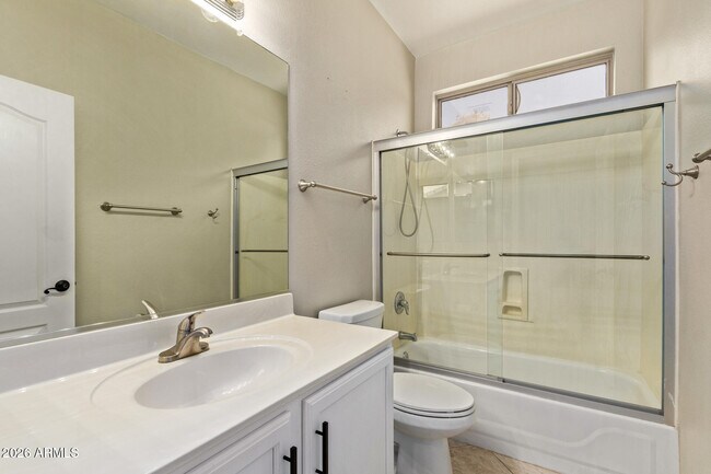 Building Photo - 2760 E Carla Vista Dr