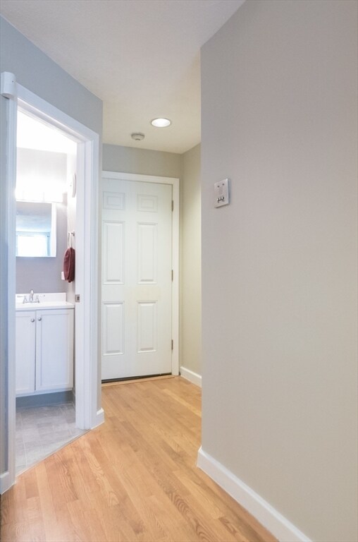 Building Photo - 166 Cottage St