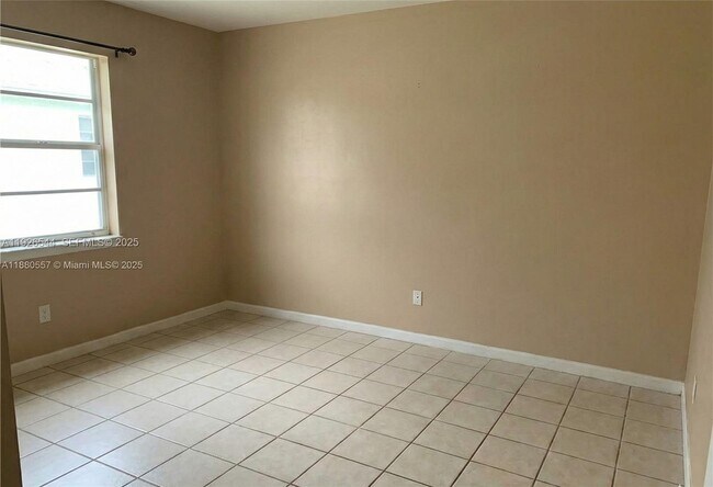 Building Photo - 4612-4624 24th St SW