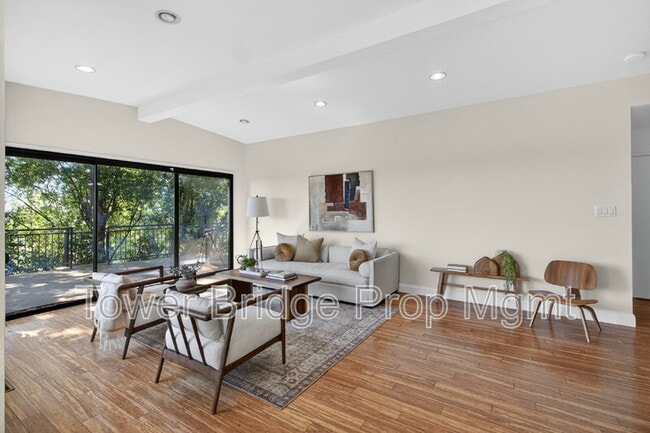 Building Photo - 3937 Orangewood Dr