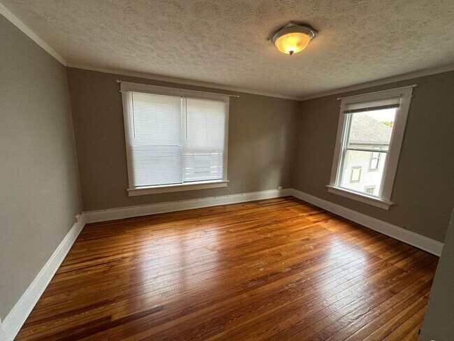 Building Photo - Central Campus OSU Single Family Home with...