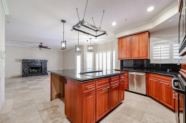 Building Photo - 8830 E Carol Way