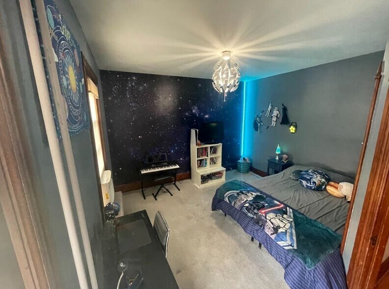 2nd Bedroom - 320 Gay St